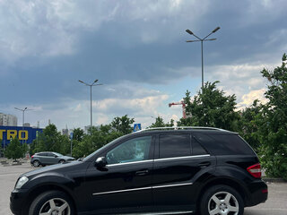 2009 Mercedes-Benz M-Класс 320 II (W164) Рестайлинг, чёрный, 1750000 рублей, вид 5
