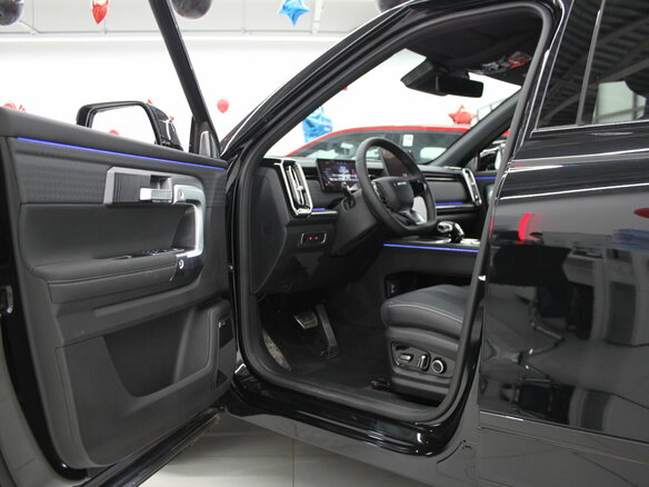 2026 Jaecoo J7 I, чёрный, 2959900 рублей - вид 6