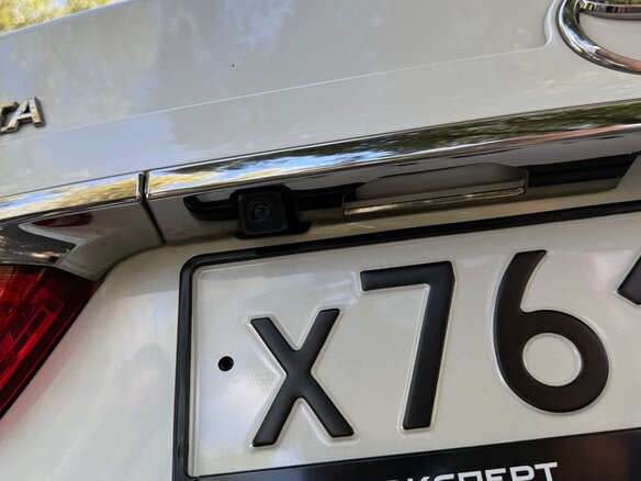 2016 Toyota Camry VII (XV50) Рестайлинг, белый, 2250000 рублей - вид 23