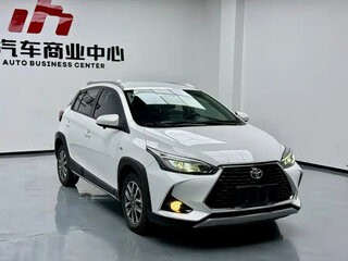 2022 Toyota Yaris L X XP150 Рестайлинг, белый, 949100 рублей, вид 3