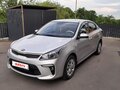 2017 Kia Rio IV, серебристый, 1380000 рублей