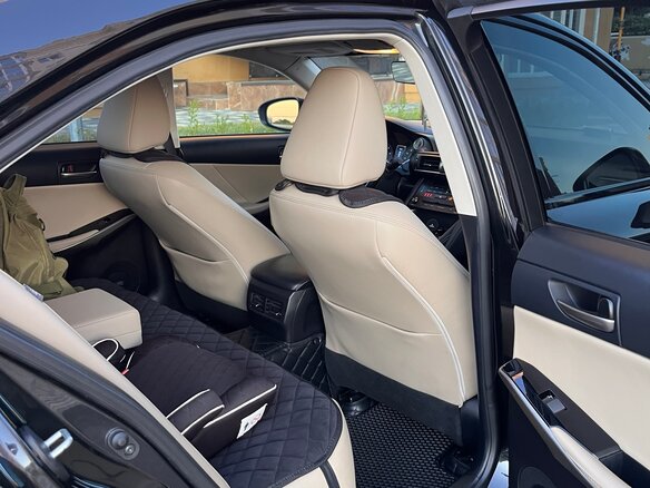 2020 Lexus IS 300 III Рестайлинг, чёрный - вид 16