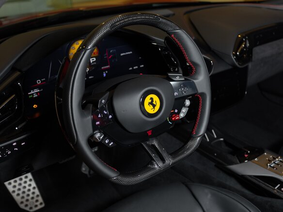 2025 Ferrari 12Cilindri, красный - вид 23