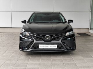 2023 Toyota Camry VIII (XV70) Рестайлинг, чёрный, 3390000 рублей, вид 3
