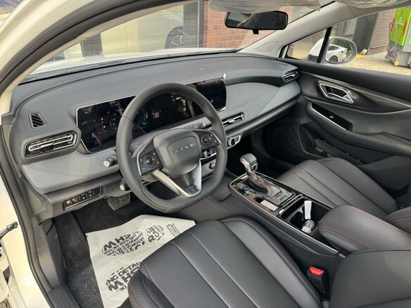 2025 BAIC U5 Plus, чёрный - вид 23