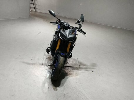 2019 Yamaha MT-09 (FZ-09), серый, 880000 рублей, вид 3