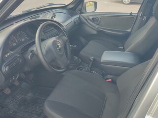 2009 Chevrolet Niva I, серебристый, 399000 рублей, вид 5