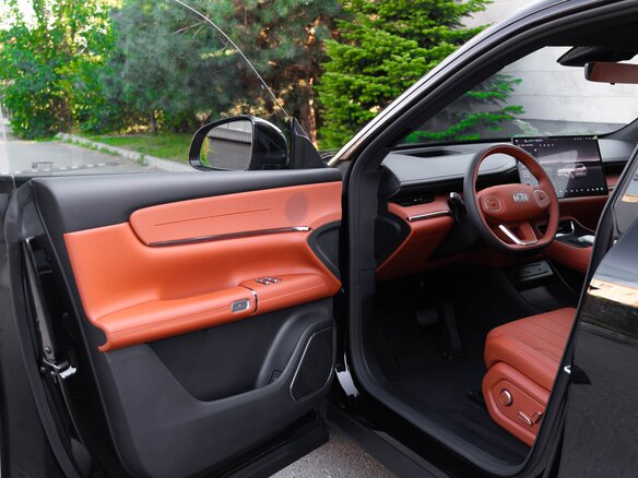 2026 Changan Qiyuan Q07 31.7 kWh, чёрный, 3404000 рублей - вид 9