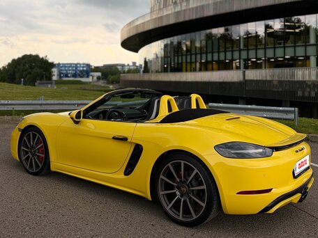 2018 Porsche Boxster S IV 718 (982), жёлтый, 7200000 рублей, вид 2