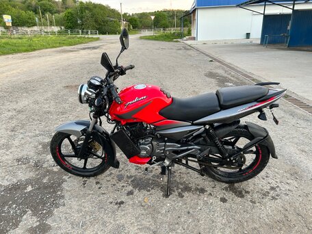 2021 Bajaj Pulsar NS 125, красный, 90000 рублей, вид 3