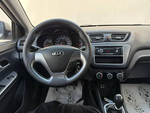 2015 Kia Rio III Рестайлинг, бежевый, 622050 рублей - вид 9