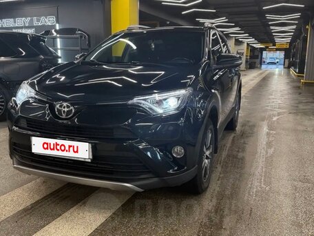 2018 Toyota RAV4 IV (XA40) Рестайлинг, чёрный, 2600000 рублей, вид 1