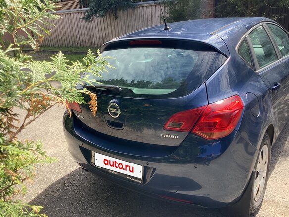 2011 Opel Astra J, синий - вид 1