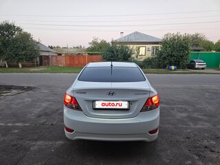2014 Hyundai Solaris I, белый, 750000 рублей, вид 3