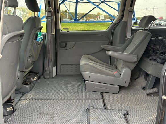 2005 Dodge Caravan Grand IV, серый - вид 25