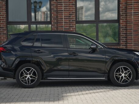 2020 Toyota RAV4 V (XA50), чёрный, 2650000 рублей, вид 4