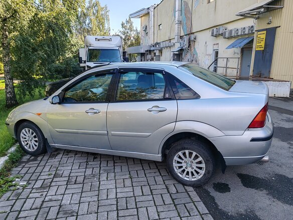 2004 Ford Focus I Рестайлинг, серебристый, 320000 рублей - вид 6