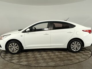 2019 Hyundai Solaris II, белый, 870000 рублей, вид 4