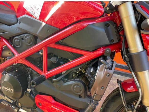 2014 Ducati Streetfighter, красный, 680000 рублей - вид 1