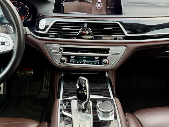2021 BMW 7 серии Long 740Li xDrive VI (G11/G12) Рестайлинг, белый, 8900000 рублей - вид 22