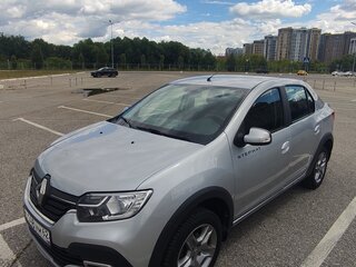 2022 Renault Logan Stepway II Рестайлинг, серебристый, 1375000 рублей, вид 1