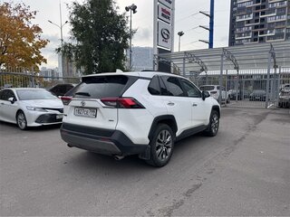 2019 Toyota RAV4 V (XA50), белый, 2899000 рублей, вид 3
