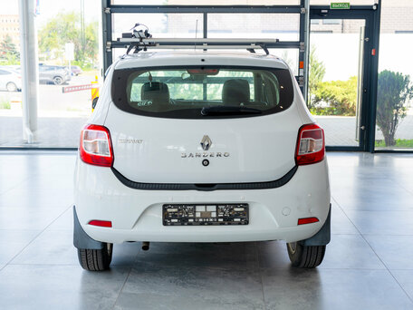 2016 Renault Sandero II, белый, 1000000 рублей, вид 5