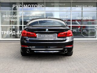 2019 BMW 5 серии 520d xDrive VII (G30/G31/G38), чёрный, 3490000 рублей, вид 4