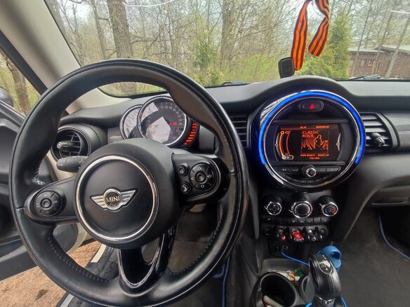 2017 Mini Hatch Cooper III (F55/F56), белый, 1360000 рублей - вид 9