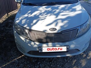 2014 Kia Rio 5-speed III, белый, 800000 рублей, вид 1