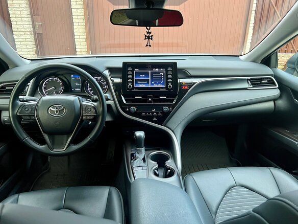 2022 Toyota Camry VIII (XV70) Рестайлинг, серый, 2799999 рублей - вид 12
