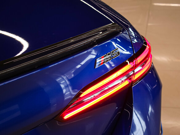 2024 BMW M5 VII (G90), синий, 18799000 рублей - вид 19