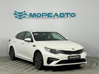 2019 Kia Optima IV Рестайлинг, белый, 2060000 рублей, вид 3