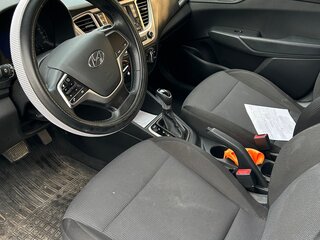 2020 Hyundai Solaris II Рестайлинг, белый, 1250000 рублей, вид 5