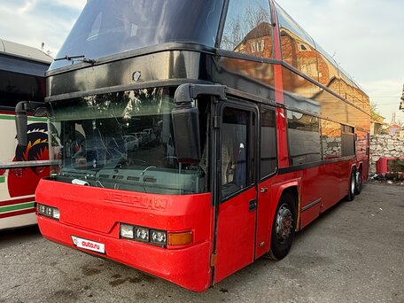 2000 Neoplan Cityliner, красный, 2000000 рублей, вид 1