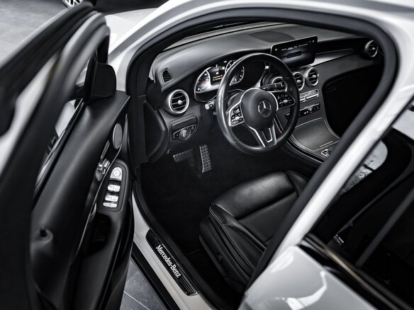 2019 Mercedes-Benz GLC Coupe 300 I (C253) Рестайлинг, белый - вид 17