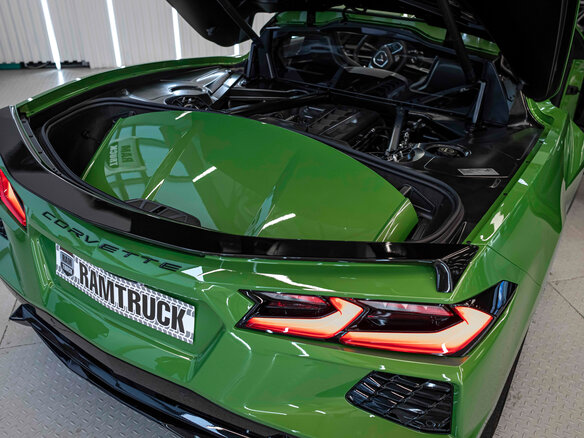 2026 Chevrolet Corvette Stingray C8, зелёный, 15627588 рублей - вид 39
