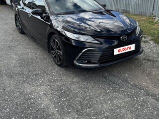 2021 Toyota Camry VIII (XV70) Рестайлинг, чёрный, 2850000 рублей, вид 2