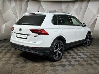 2017 Volkswagen Tiguan II, серый, 2497000 рублей, вид 2