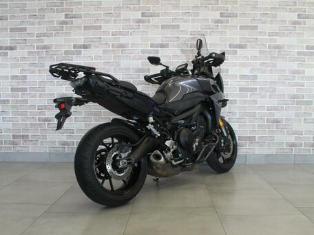 2016 Yamaha MT-09 Tracer (FJ-09), серый, 774000 рублей, вид 5