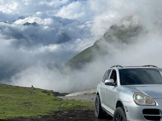 2003 Porsche Cayenne S I (955), серебристый, 900000 рублей, вид 2