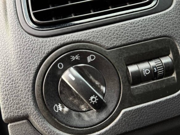2011 Volkswagen Polo V, серый - вид 8