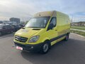2013 Mercedes-Benz Sprinter, жёлтый, 1350000 рублей - вид 10