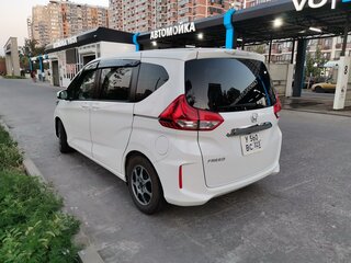 2017 Honda Freed II, белый, 1490000 рублей, вид 5