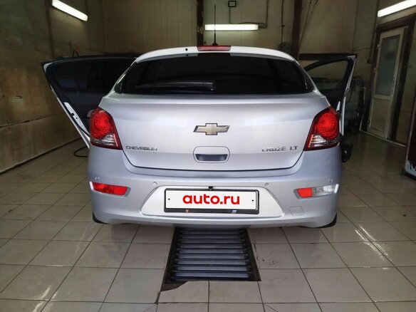 2012 Chevrolet Cruze I, серебристый - вид 3