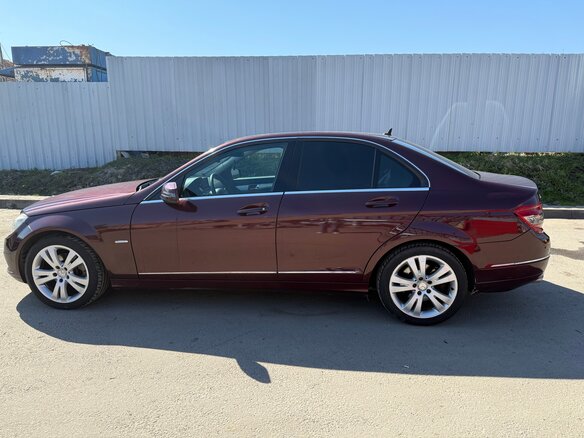 2008 Mercedes-Benz C-Класс 220 III (W204), пурпурный, 950000 рублей - вид 2