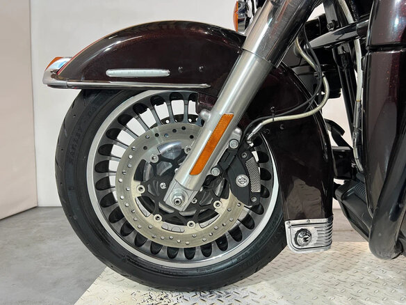2010 Harley-Davidson Electra Glide, пурпурный, 1200000 рублей - вид 13