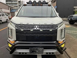 2023 Mitsubishi Delica D:5 I Рестайлинг, белый, 2645000 рублей, вид 4