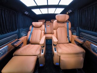 2025 Mercedes-Benz V-Класс Extra Long 300 экстра длинный III (W447) Рестайлинг 2, чёрный, 9990000 рублей, вид 2
