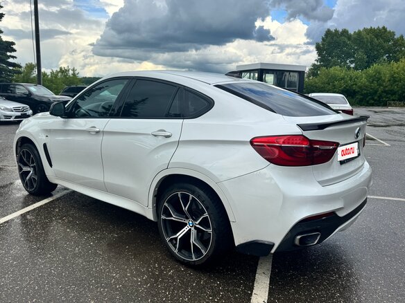 2018 BMW X6 40d II (F16), белый, 3500000 рублей - вид 10